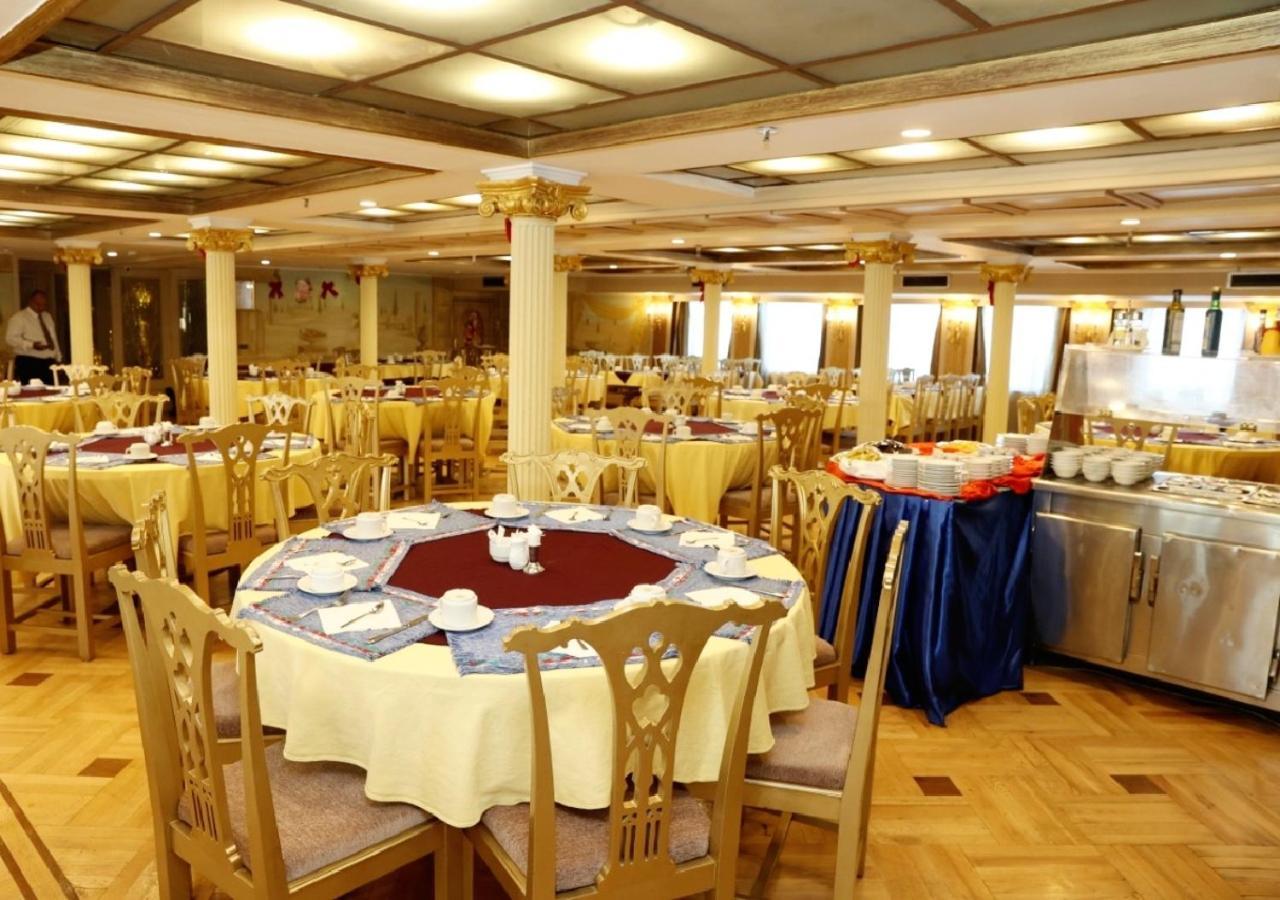 Nile Cruise Al Nabiltan Every Saturday From Luxor 4 Nights & Every Wednesday From Aswan 3 Nights Al Karnak Eksteriør bilde
